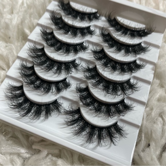 New! HP! ☆ Faux Mink 5 Pack False Eyelashes Includes Wispy Lashes - Picture 9 of 10